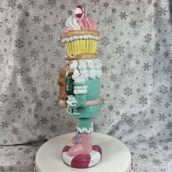 Christmas Bakery Sweet Treat Candy Pastel Gingerbread Cookie Nutcracker Figures - Picture 10 of 12